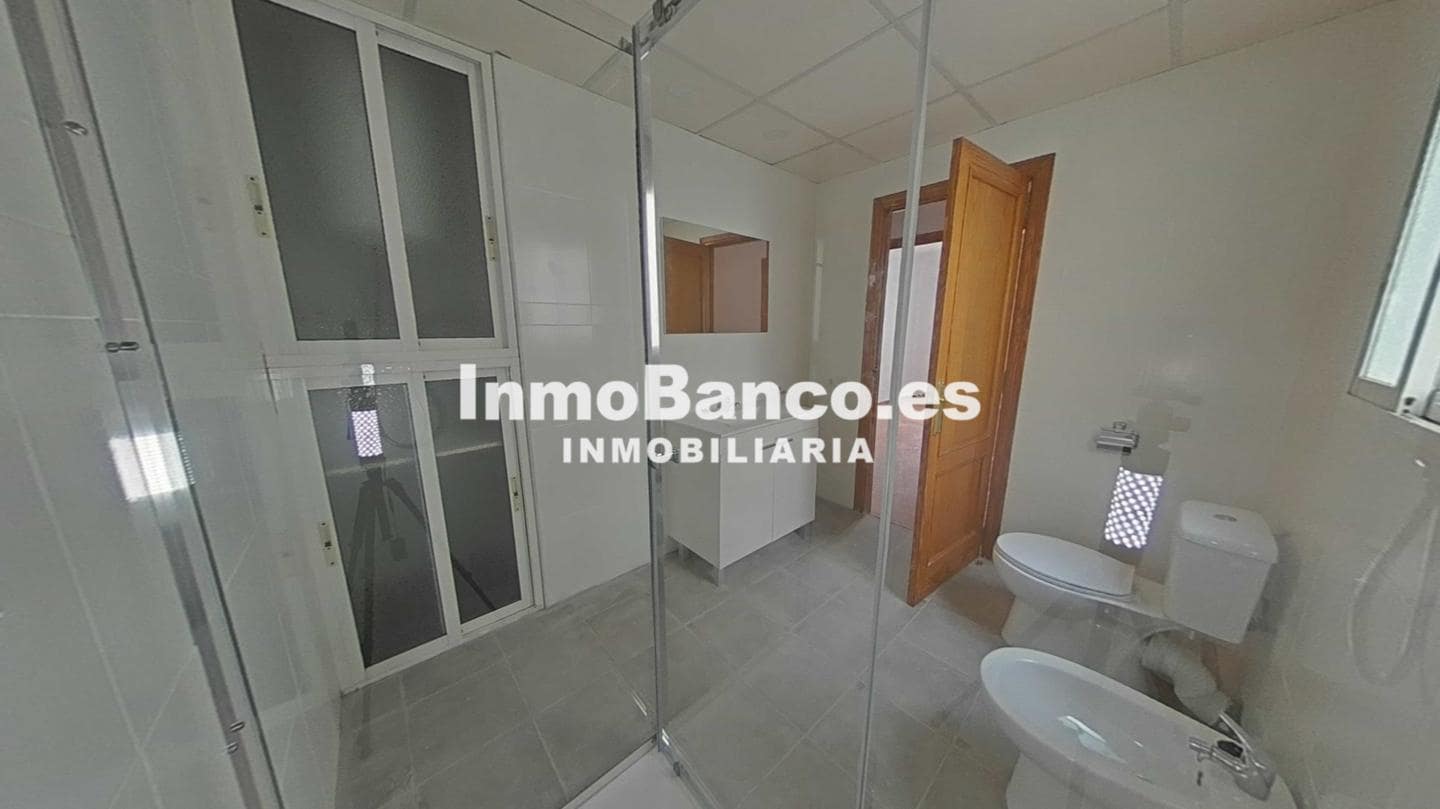 3 slaapkamer Flat te koop in Valencia stad - € 240.000 (Ref: 9532765)