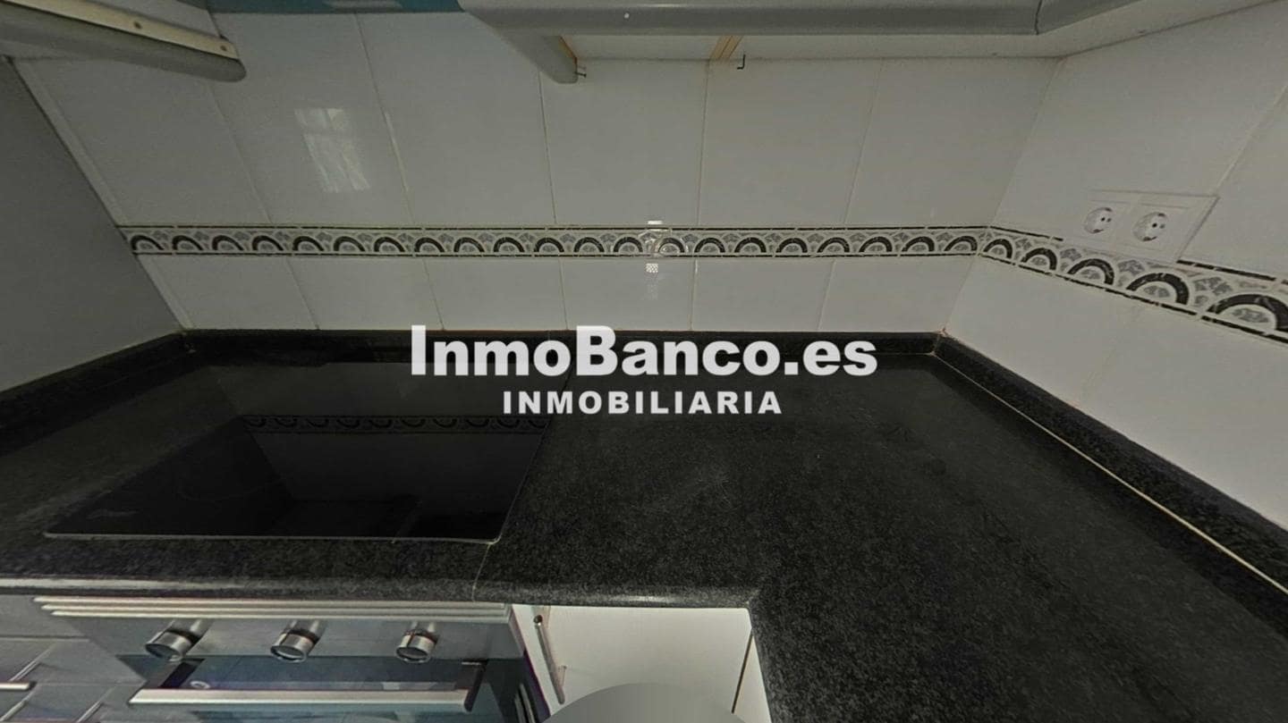 3 slaapkamer Flat te koop in Valencia stad - € 240.000 (Ref: 9532765)