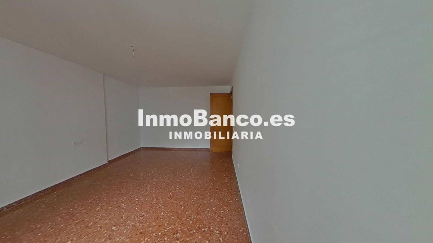 3 slaapkamer Flat te koop in Valencia stad - € 240.000 (Ref: 9532765)