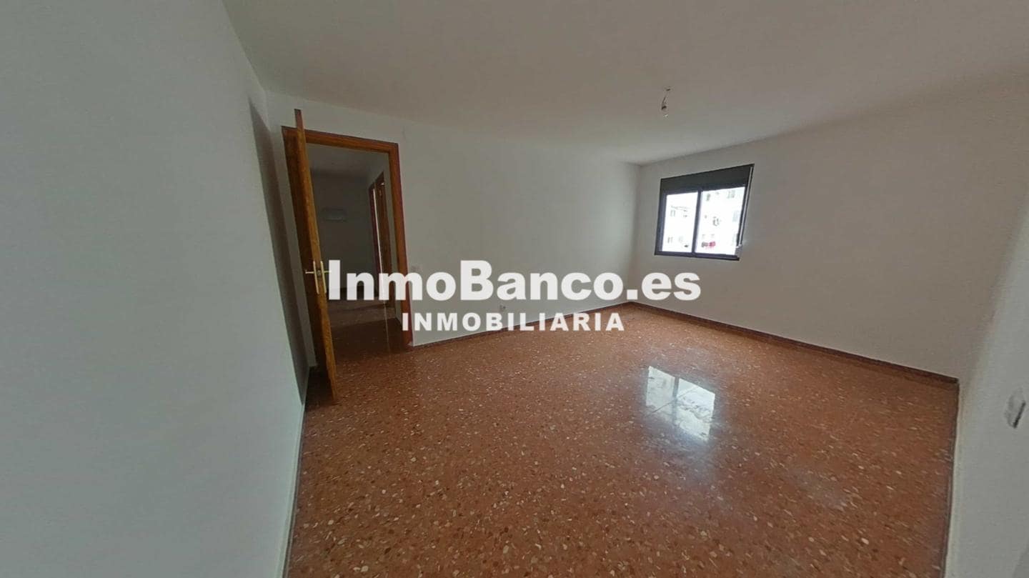 3 slaapkamer Flat te koop in Valencia stad - € 240.000 (Ref: 9532765)