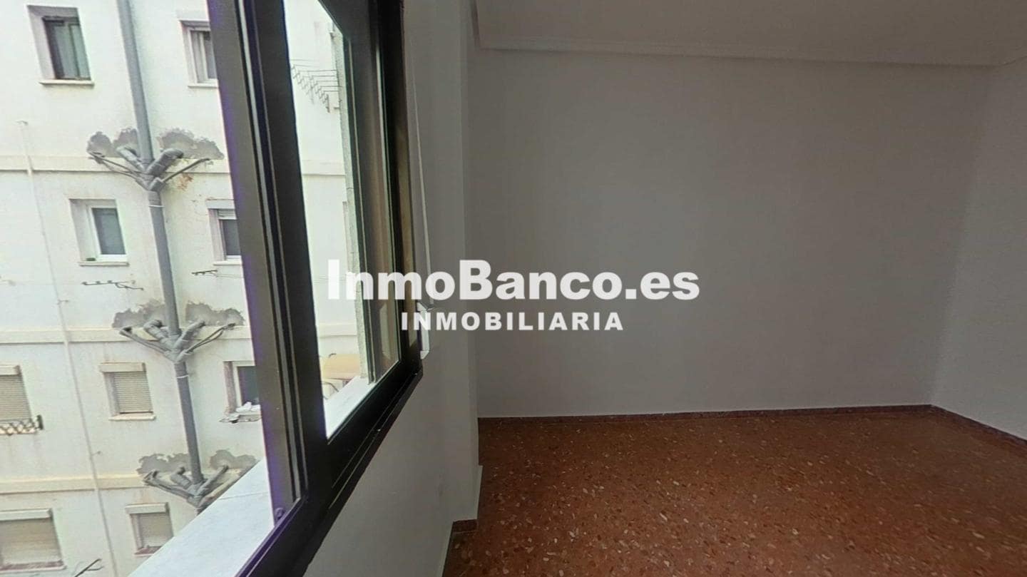 3 slaapkamer Flat te koop in Valencia stad - € 240.000 (Ref: 9532765)