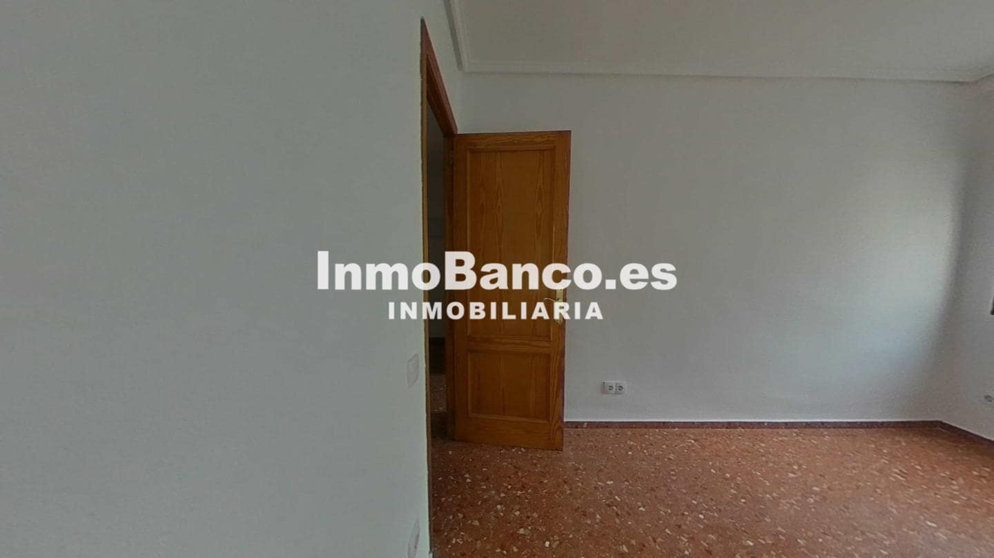 3 slaapkamer Flat te koop in Valencia stad - € 240.000 (Ref: 9532765)