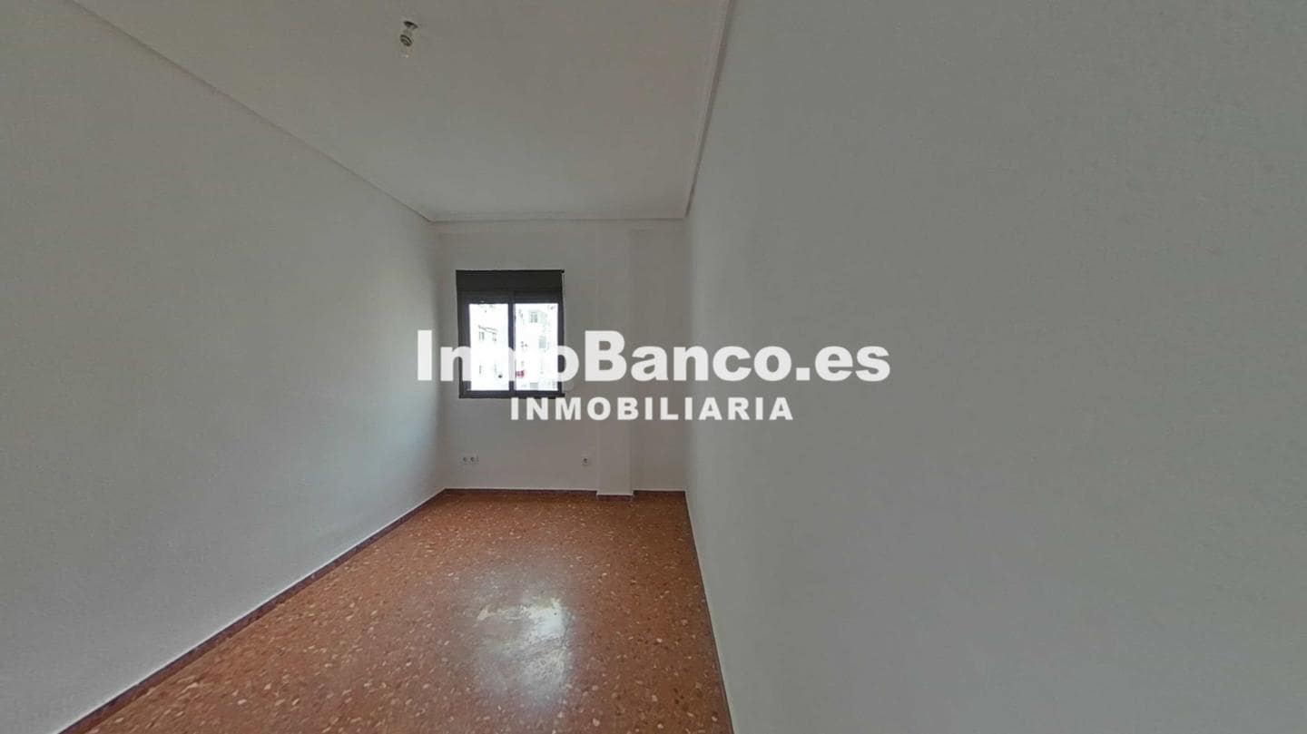 3 slaapkamer Flat te koop in Valencia stad - € 240.000 (Ref: 9532765)
