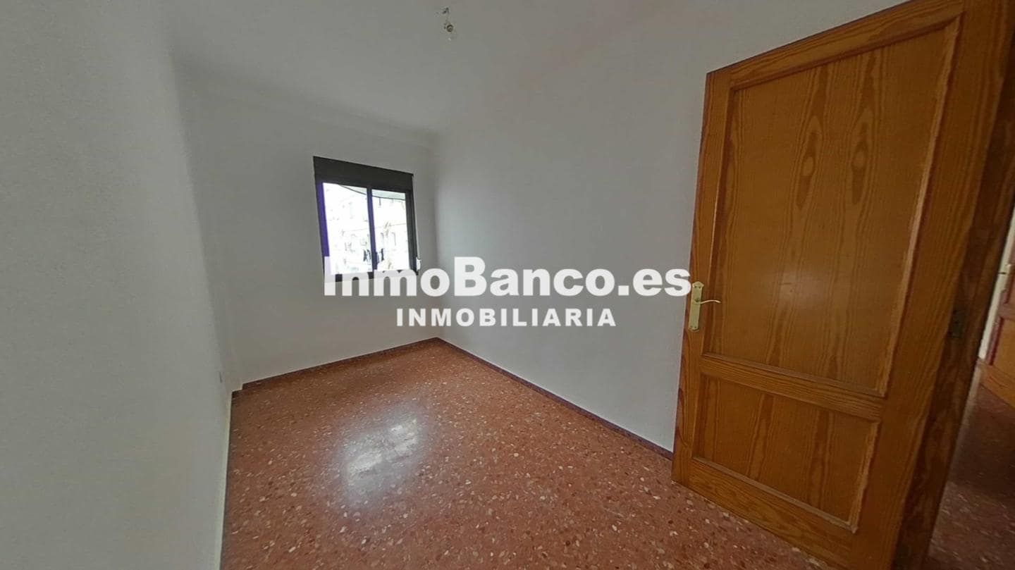 3 slaapkamer Flat te koop in Valencia stad - € 240.000 (Ref: 9532765)