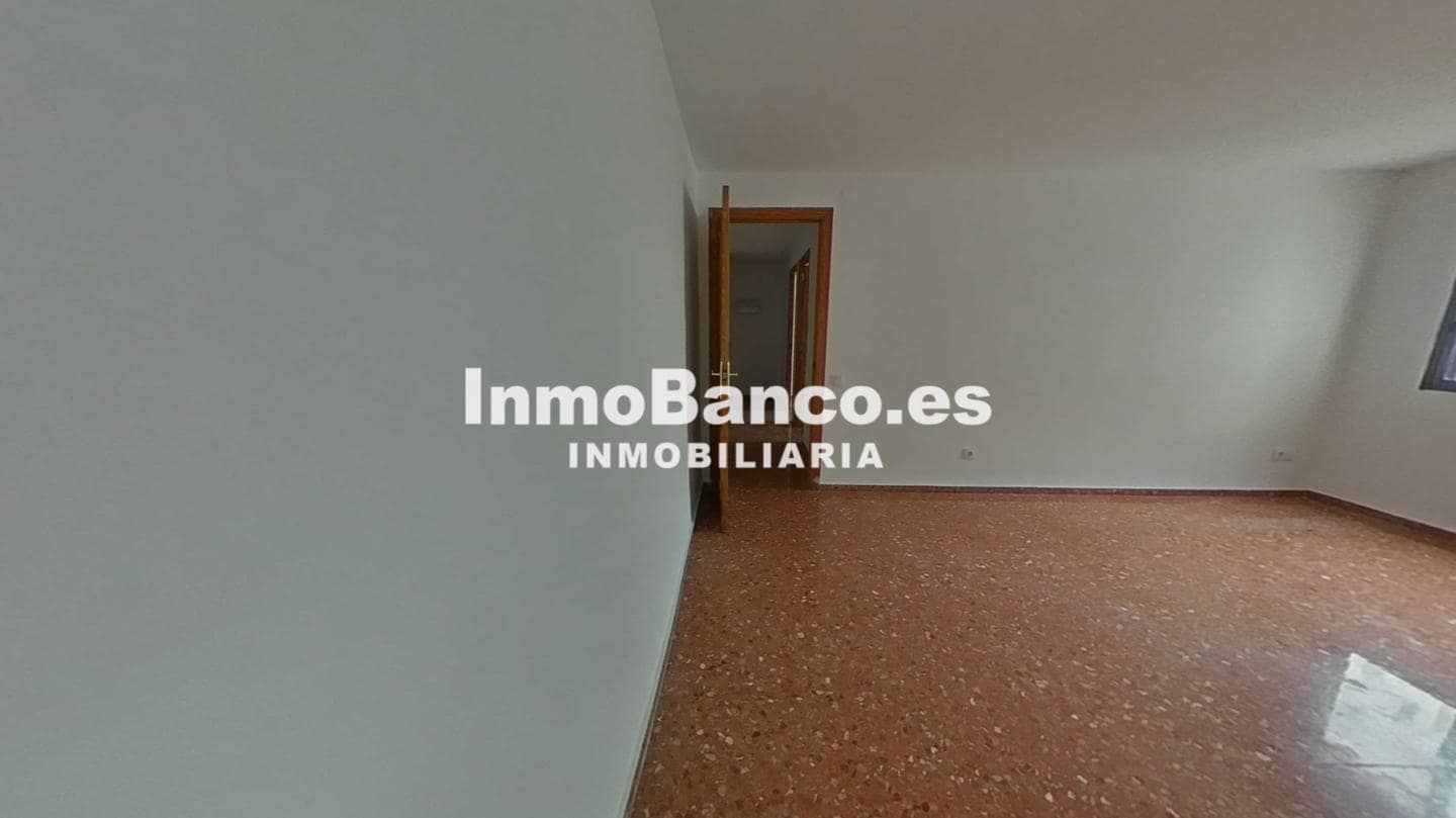 3 slaapkamer Flat te koop in Valencia stad - € 240.000 (Ref: 9532765)