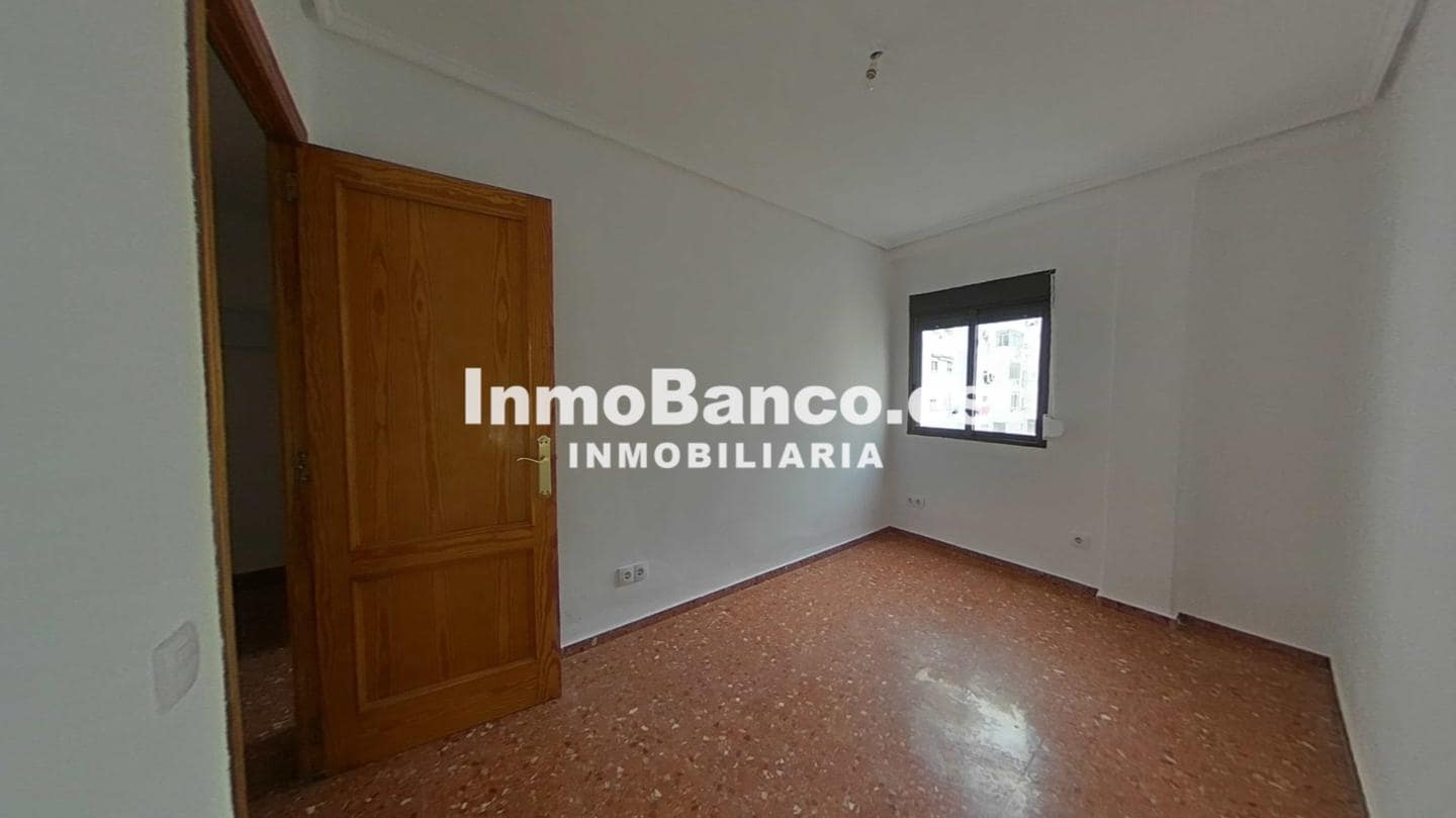 3 slaapkamer Flat te koop in Valencia stad - € 240.000 (Ref: 9532765)