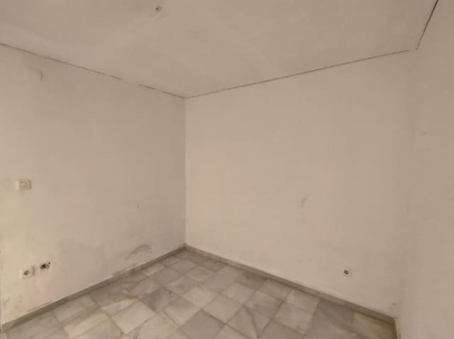 4 sovrum Villa till salu i Las Cabezas de San Juan - 52 400 € (Ref: 9535304)