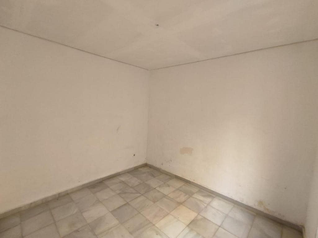 4 sovrum Villa till salu i Las Cabezas de San Juan - 52 400 € (Ref: 9535304)