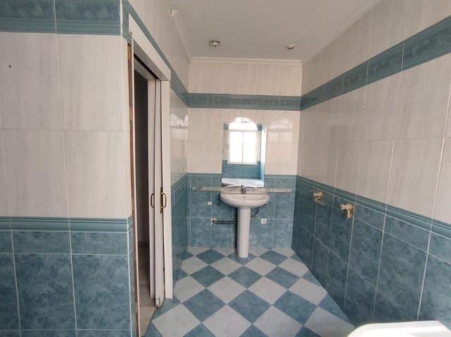 4 sovrum Villa till salu i Las Cabezas de San Juan - 52 400 € (Ref: 9535304)