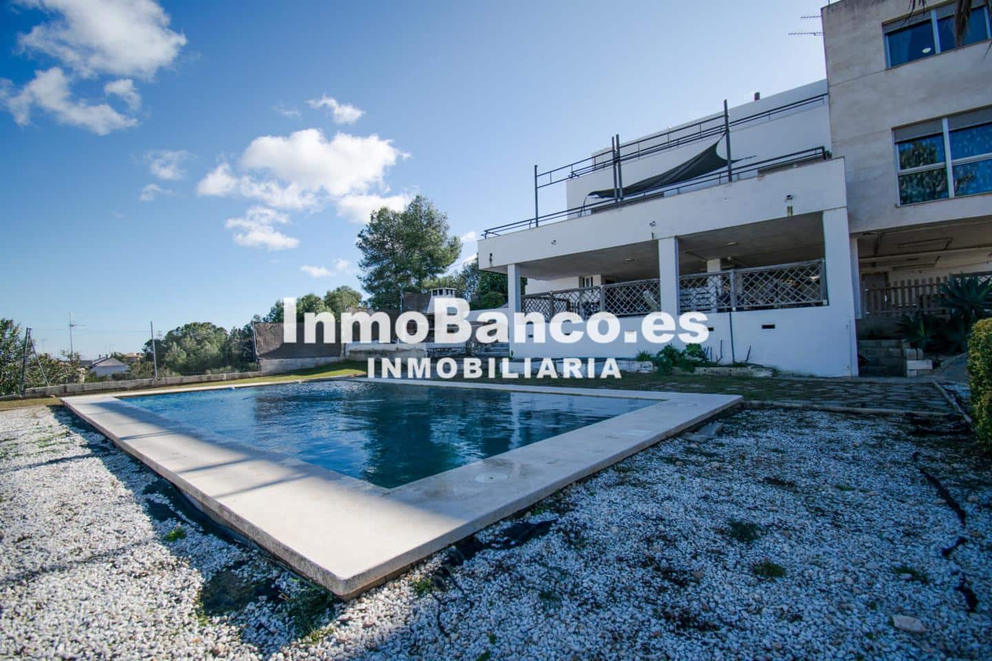 4 soveværelse Villa til leje i Chiva med swimmingpool - € 2.900 (Ref: 9542719)