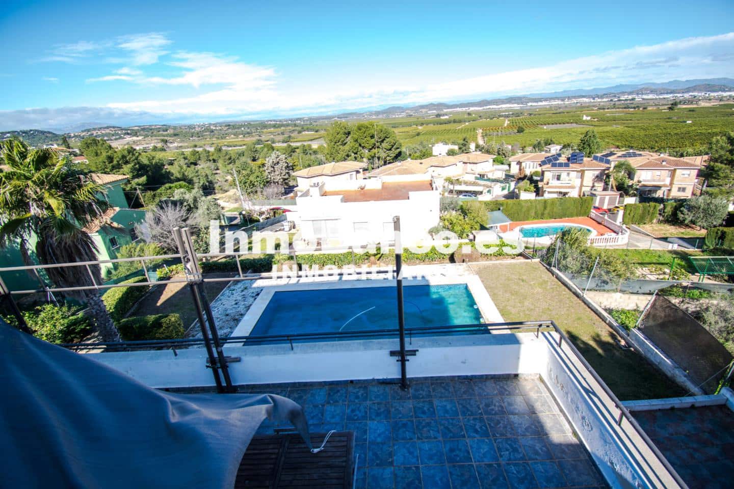 4 soveværelse Villa til leje i Chiva med swimmingpool - € 2.900 (Ref: 9542719)