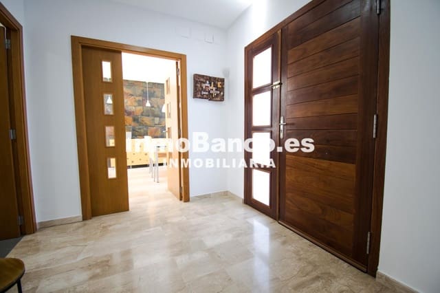 3 makuuhuone Huvila vuokrattavana paikassa Chiva mukana uima-altaan - 2 400 € (Ref: 9542720)