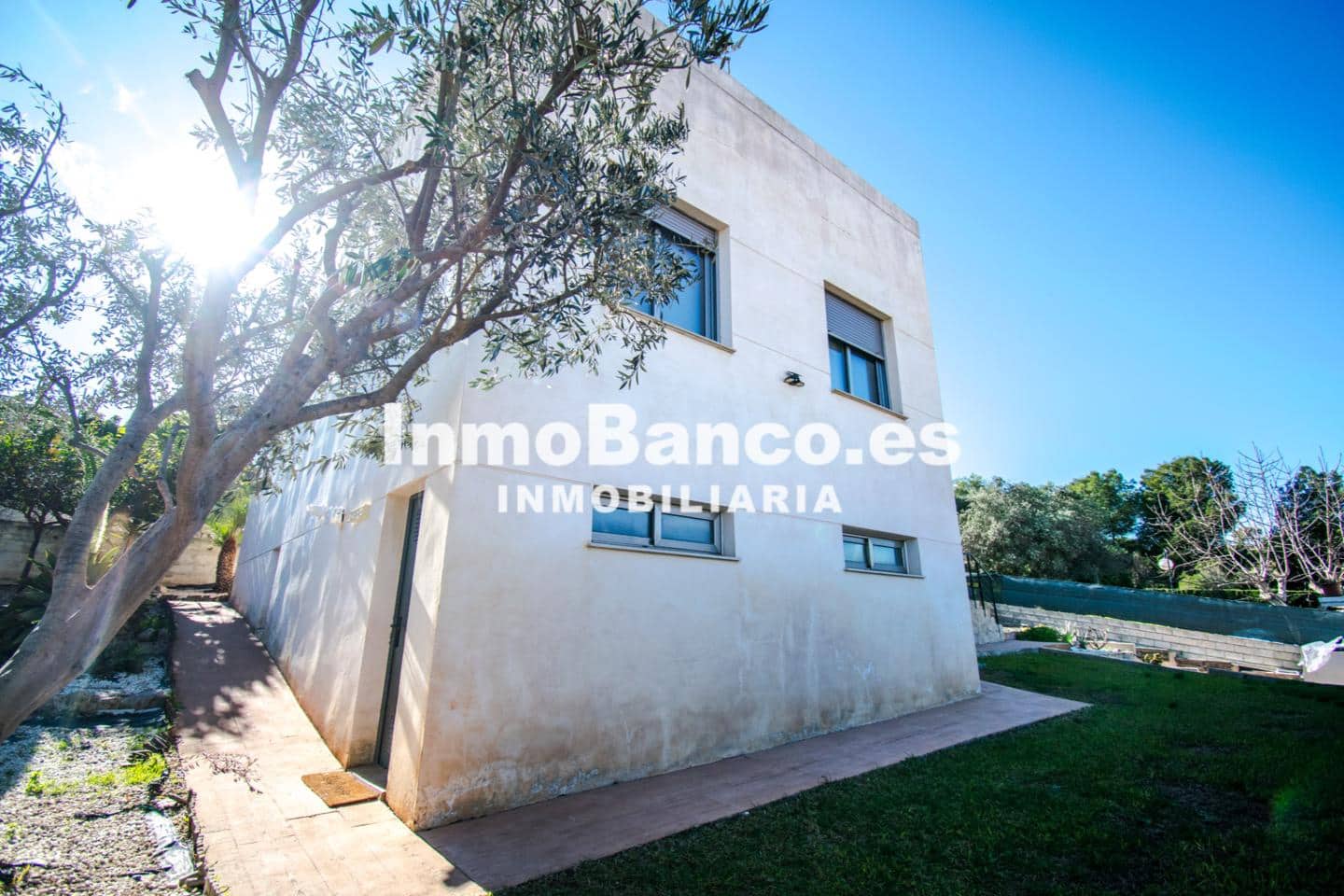 3 bedroom Villa for rent in Chiva with pool - € 2,400 (Ref: 9542720)
