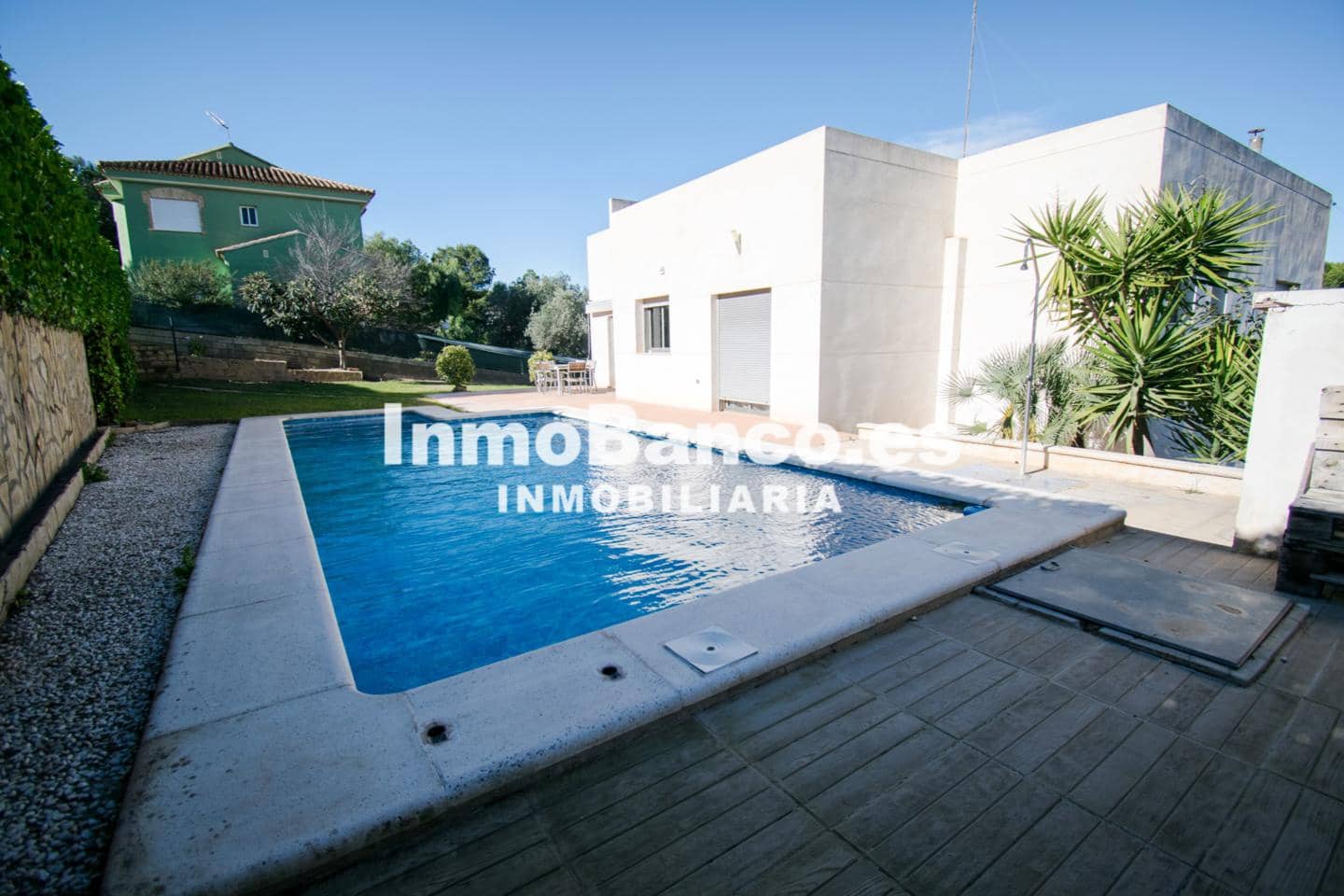 3 bedroom Villa for rent in Chiva with pool - € 2,400 (Ref: 9542720)