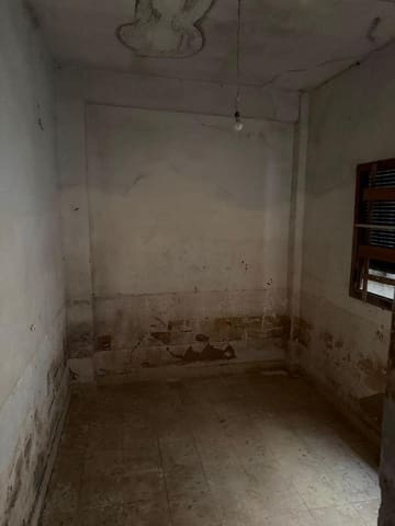 4 soveværelse Villa til salg i Algemesí - € 79.000 (Ref: 9544584)