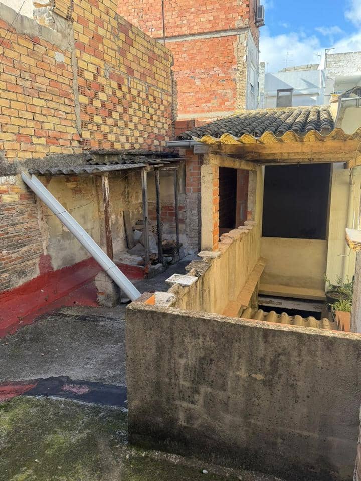 4 soveværelse Villa til salg i Algemesi - € 79.000 (Ref: 9544584)