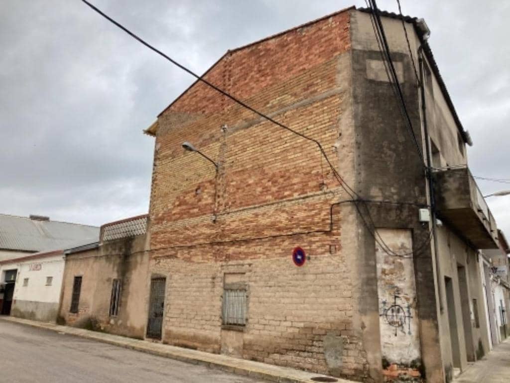 7 soverom Villa til salgs i La Pobla Llarga - € 115 000 (Ref: 9547187)