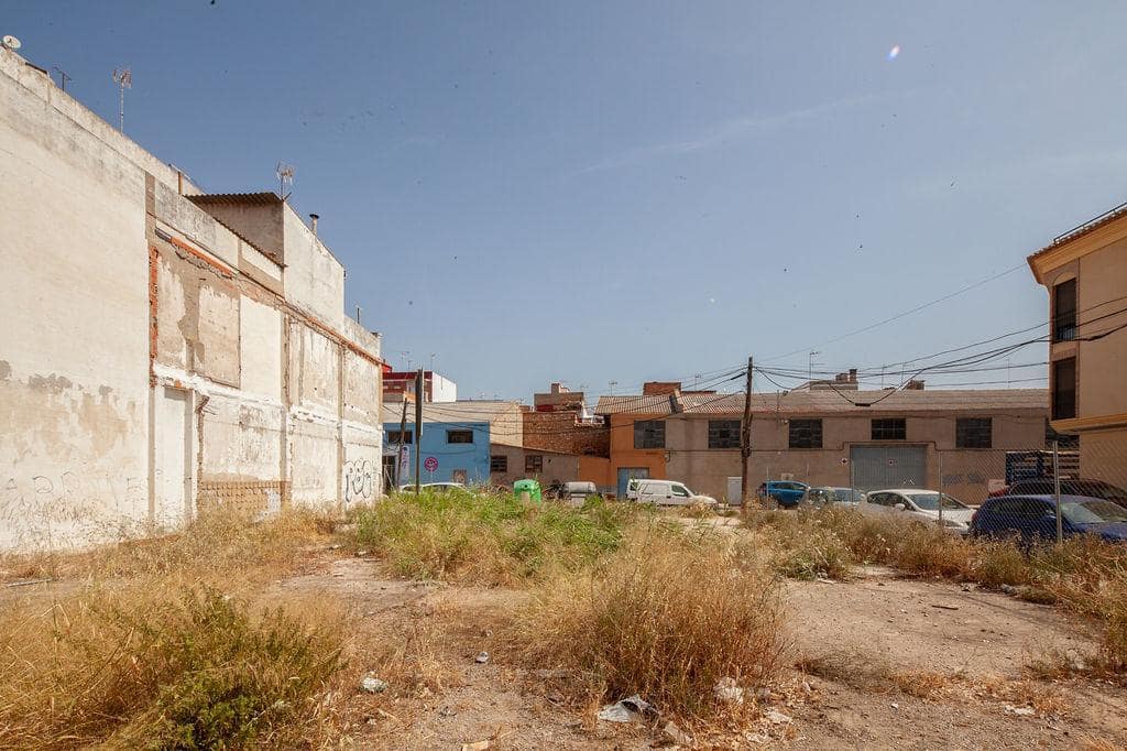 Undeveloped Land for sale in Alzira - € 195,000 (Ref: 9553198)
