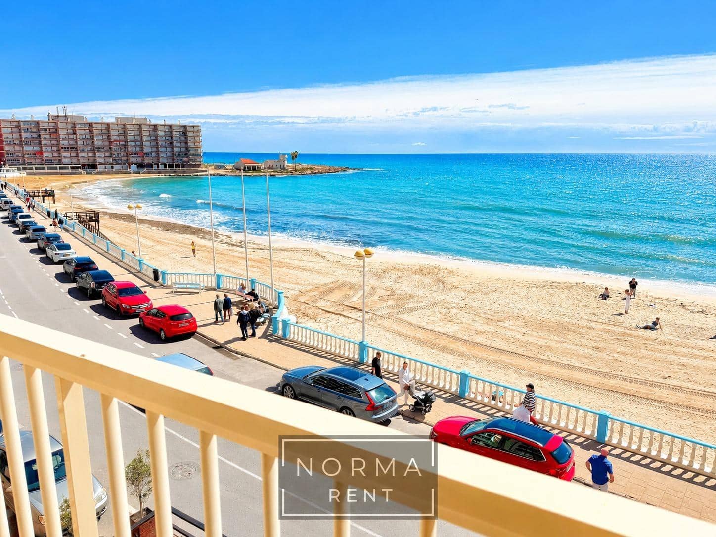 3 Zimmer Apartment zu vermieten in Torrevieja mit Garage - 990 € (Ref: 10051860)