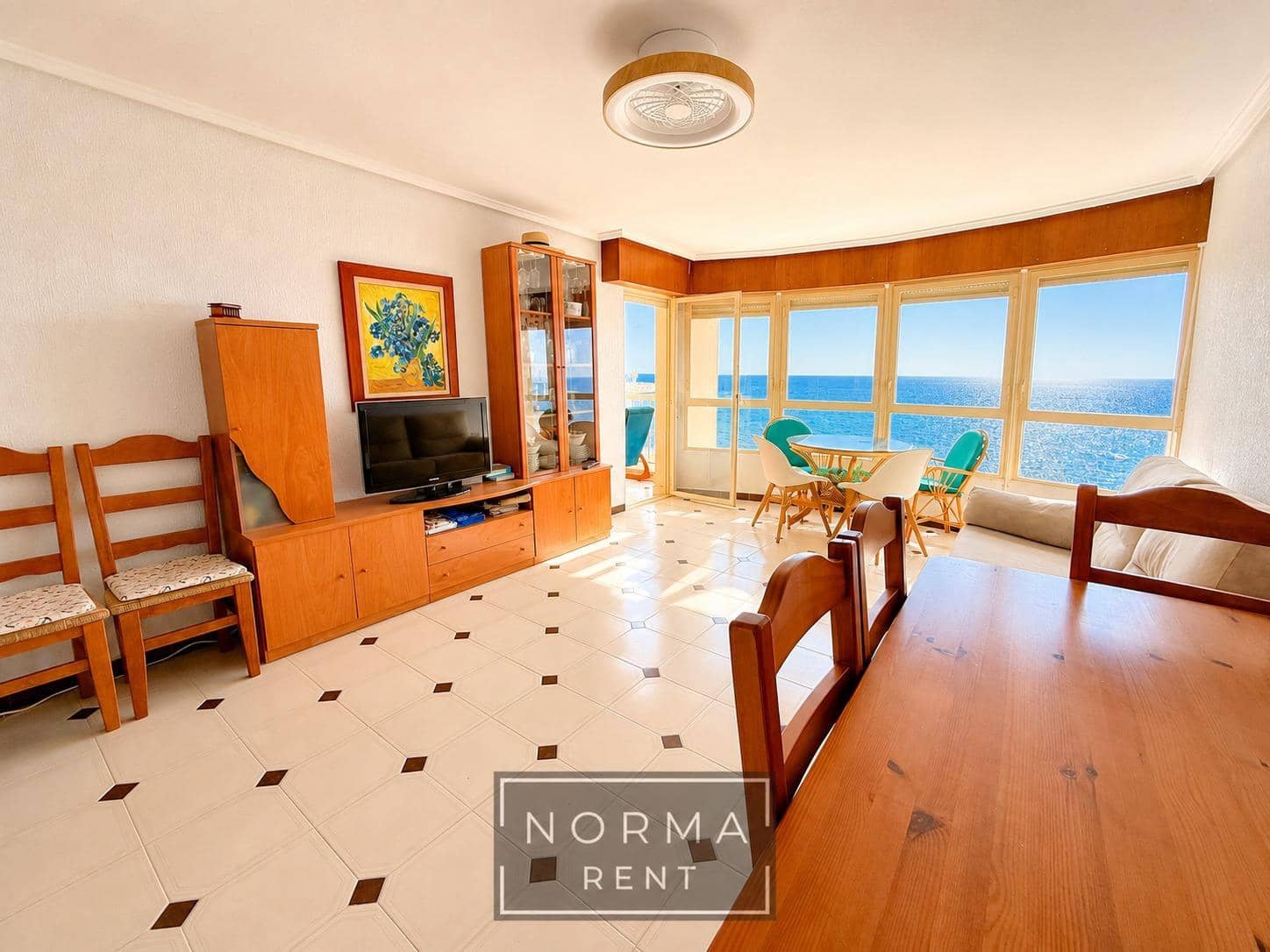 3 Zimmer Apartment zu vermieten in Torrevieja mit Garage - 990 € (Ref: 10051860)