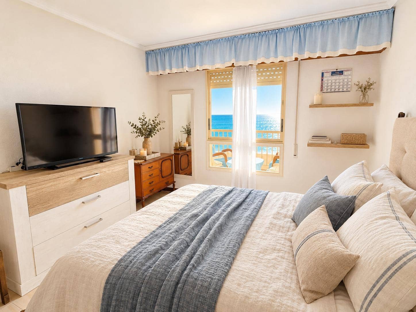 3 Zimmer Apartment zu vermieten in Torrevieja mit Garage - 990 € (Ref: 10051860)