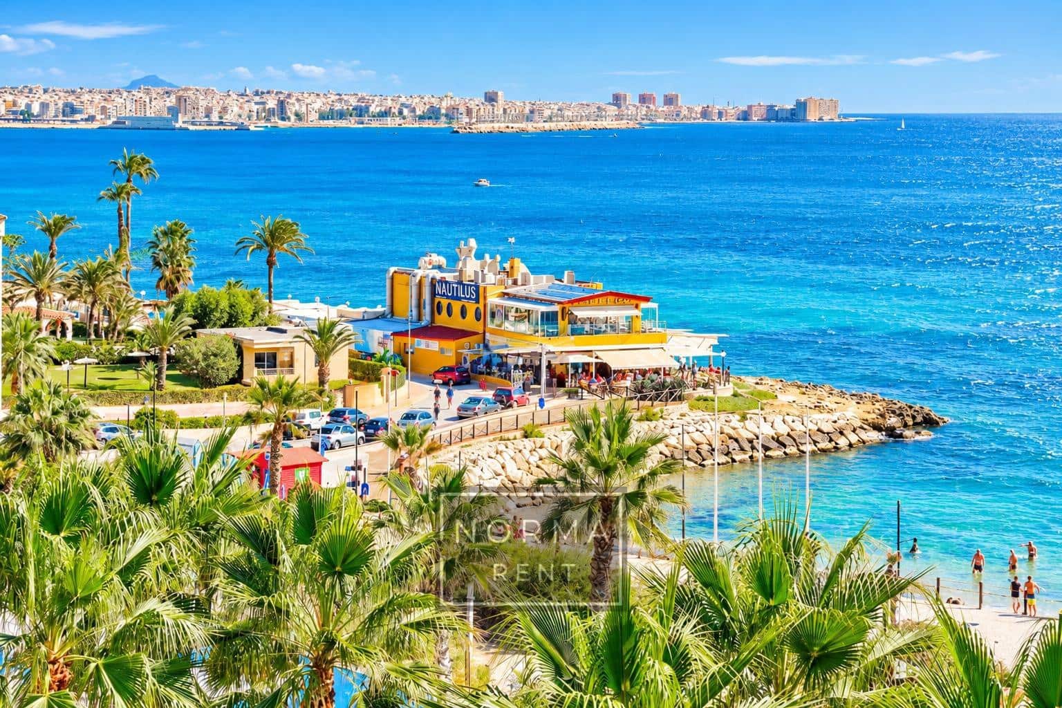 3 soveværelse Villa til leje i Orihuela Costa med swimmingpool garage - € 4.000 (Ref: 10059241)