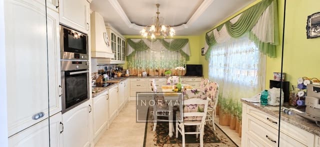 3 soveværelse Villa til leje i Punta Prima, Orihuela med swimmingpool garage - € 4.000 (Ref: 10059241)