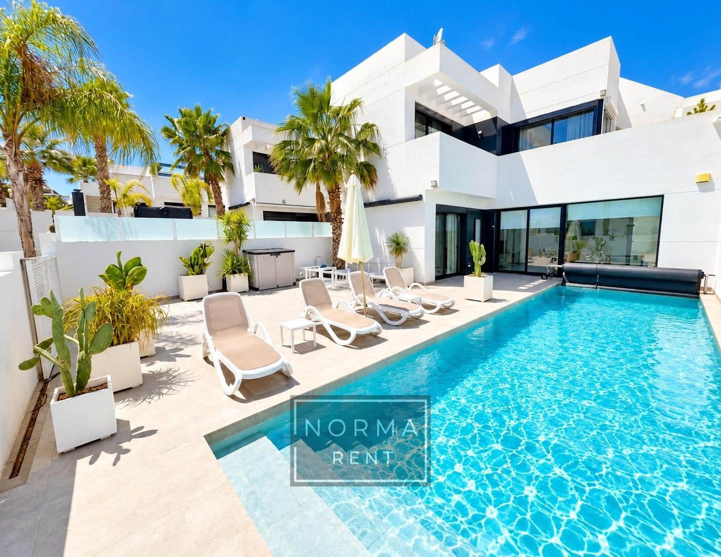 3 Zimmer Villa zu vermieten in Guardamar del Segura mit Pool - 2.750 € (Ref: 10059242)
