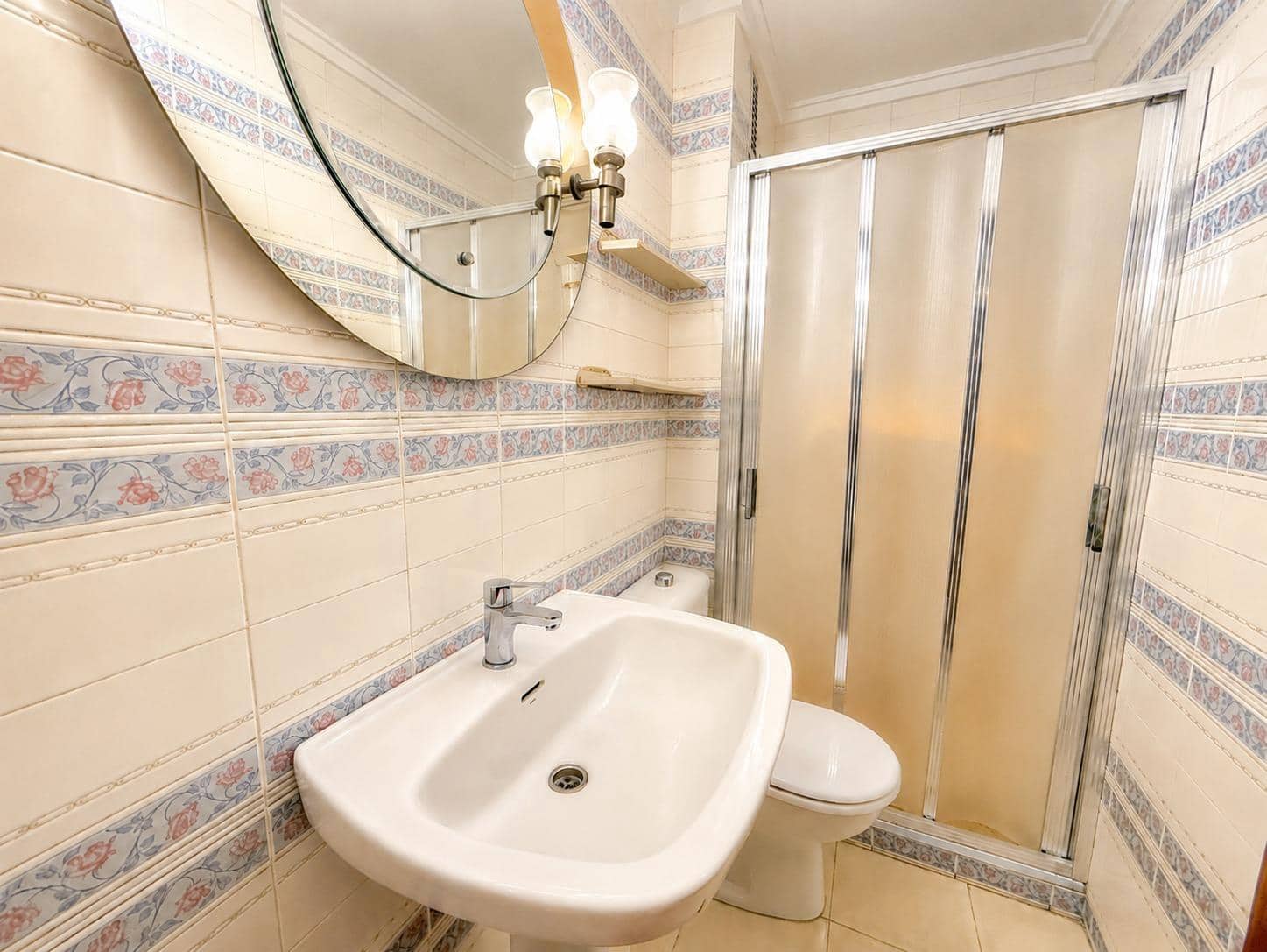 3 Zimmer Apartment zu vermieten in Torrevieja mit Garage - 990 € (Ref: 10062093)