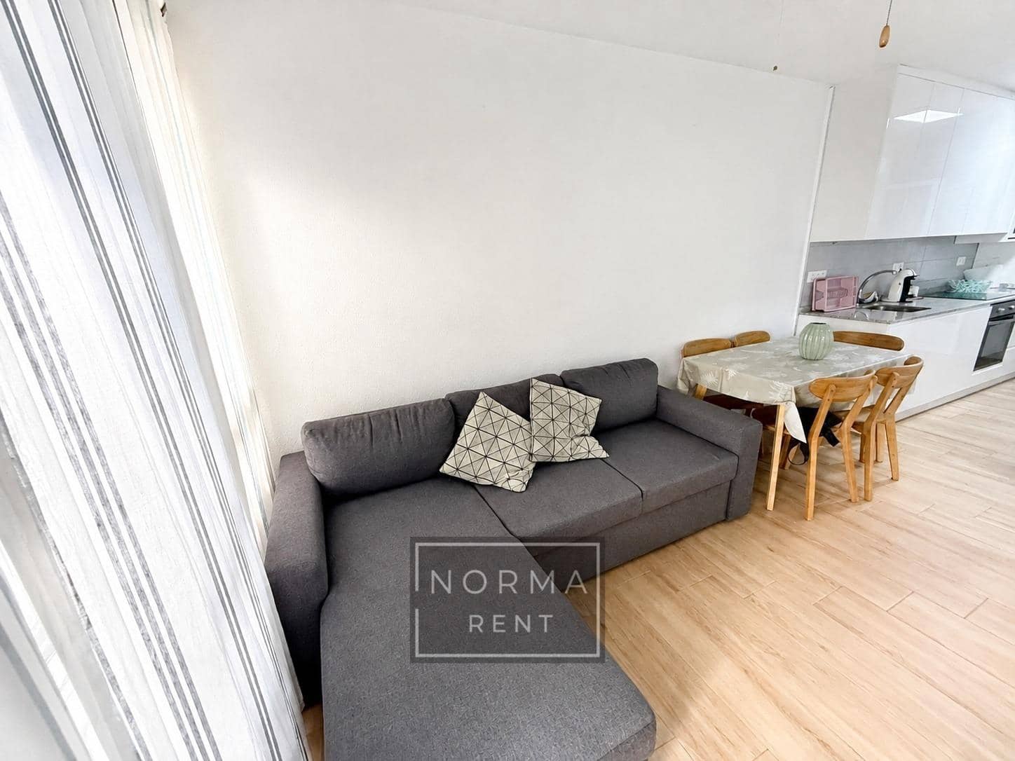 2 soverom Strandleiligheter til leie i El Mojon med garasje - € 650 (Ref: 10076518)
