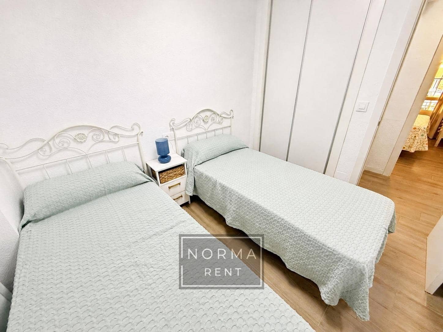 2 soverom Strandleiligheter til leie i El Mojon med garasje - € 650 (Ref: 10076518)