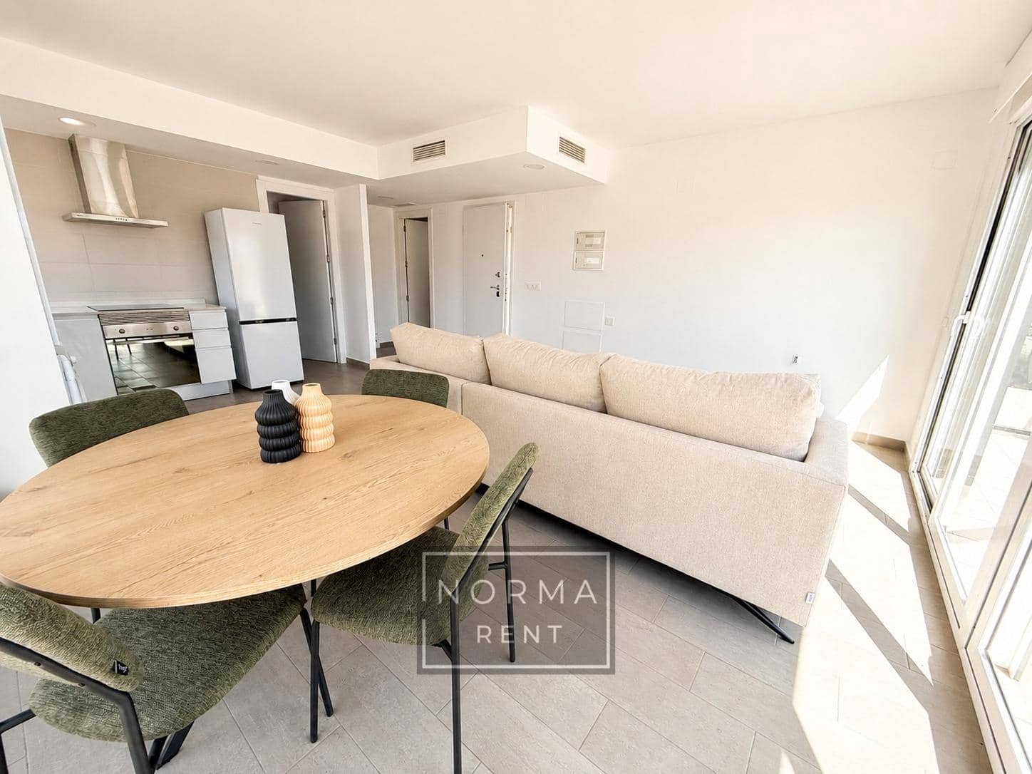 Appartement de 2 chambres à louer à Gran Alacant - 1 230 € (Ref: 10094803)