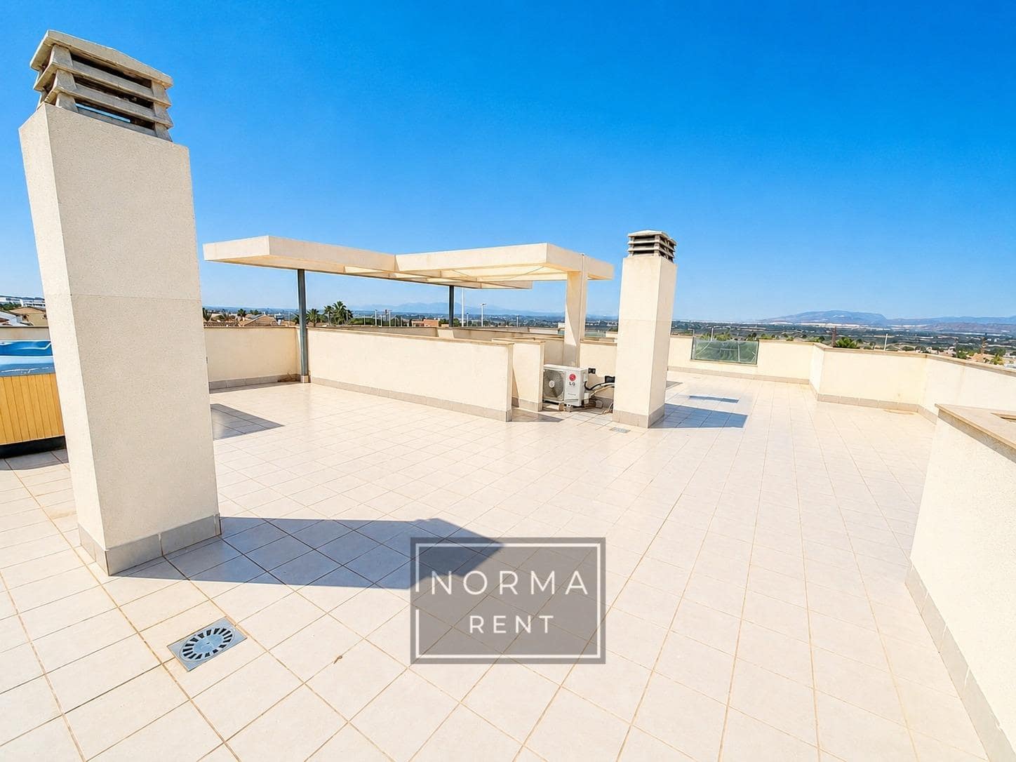 Appartement de 2 chambres à louer à Gran Alacant - 1 230 € (Ref: 10094803)
