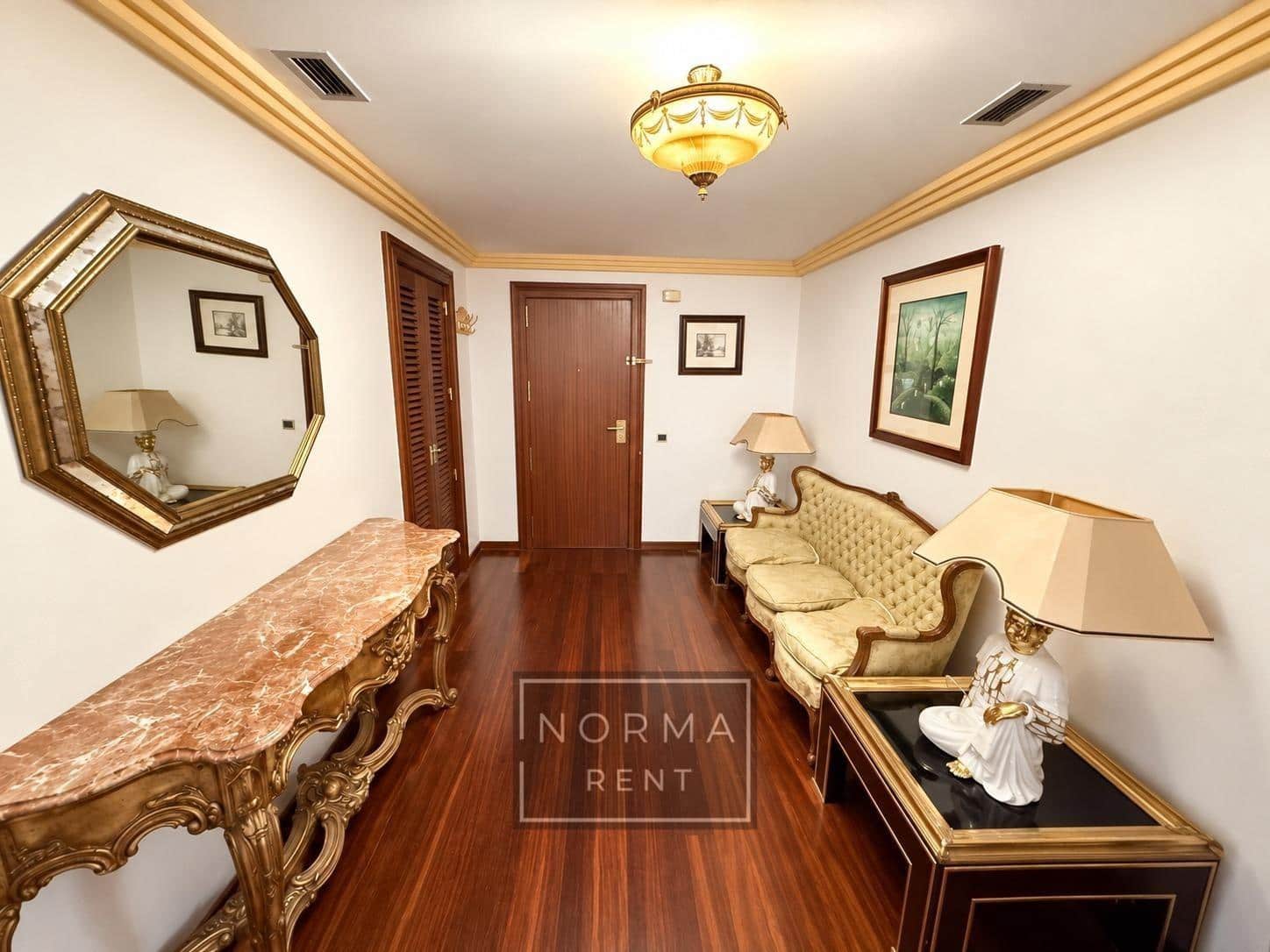 3 slaapkamer Penthouse te huur in Alicante stad - € 1.600 (Ref: 10129659)