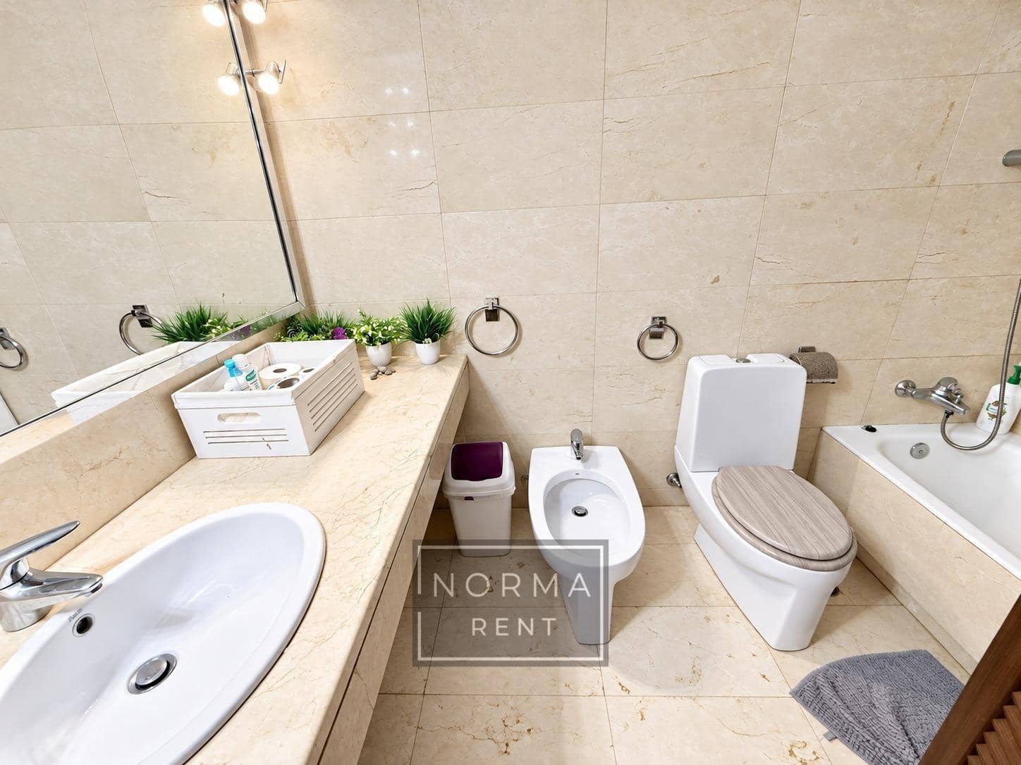 3 slaapkamer Penthouse te huur in Alicante stad - € 1.600 (Ref: 10129659)