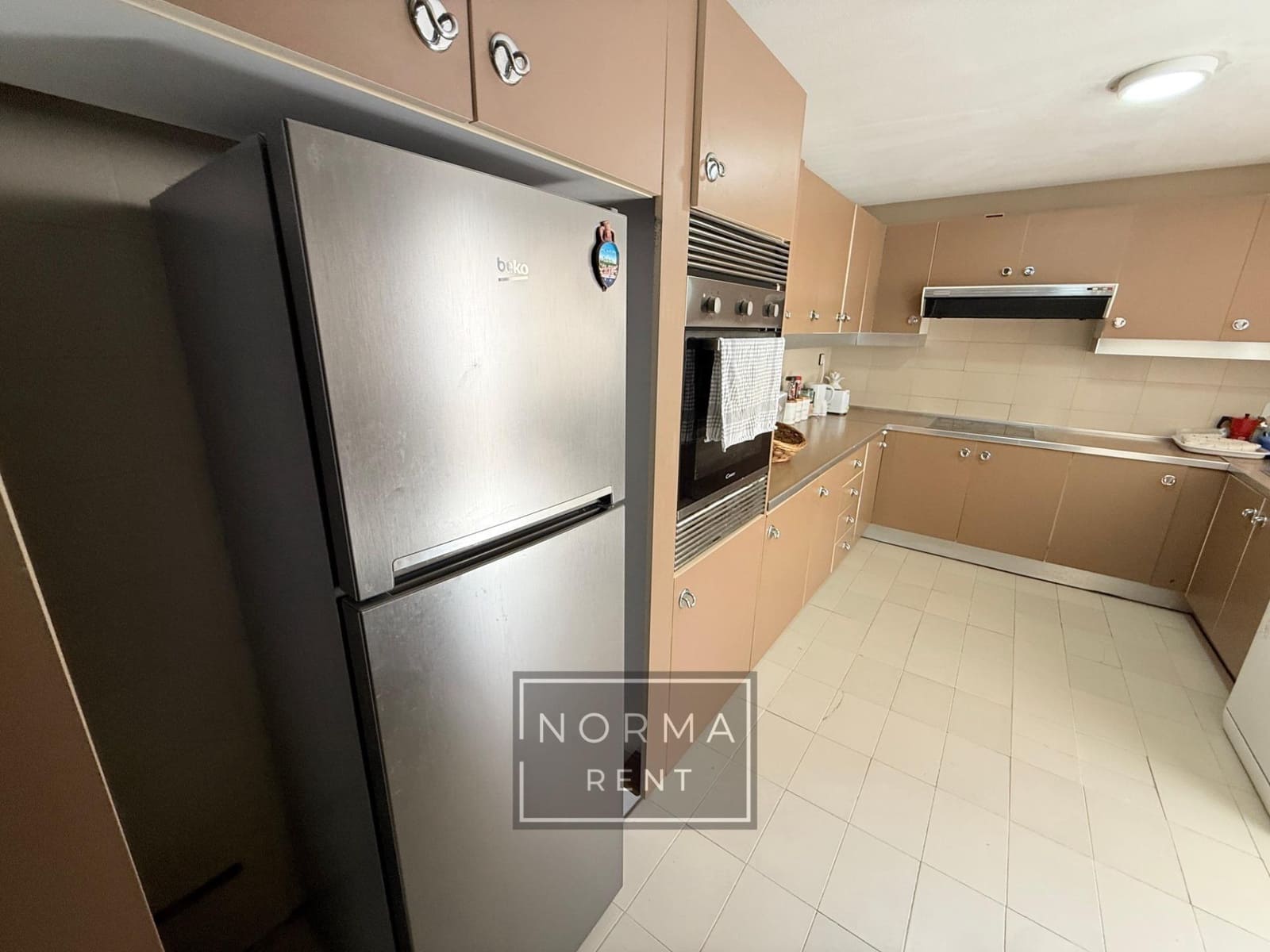 3 slaapkamer Penthouse te huur in Alicante stad - € 1.600 (Ref: 10129659)