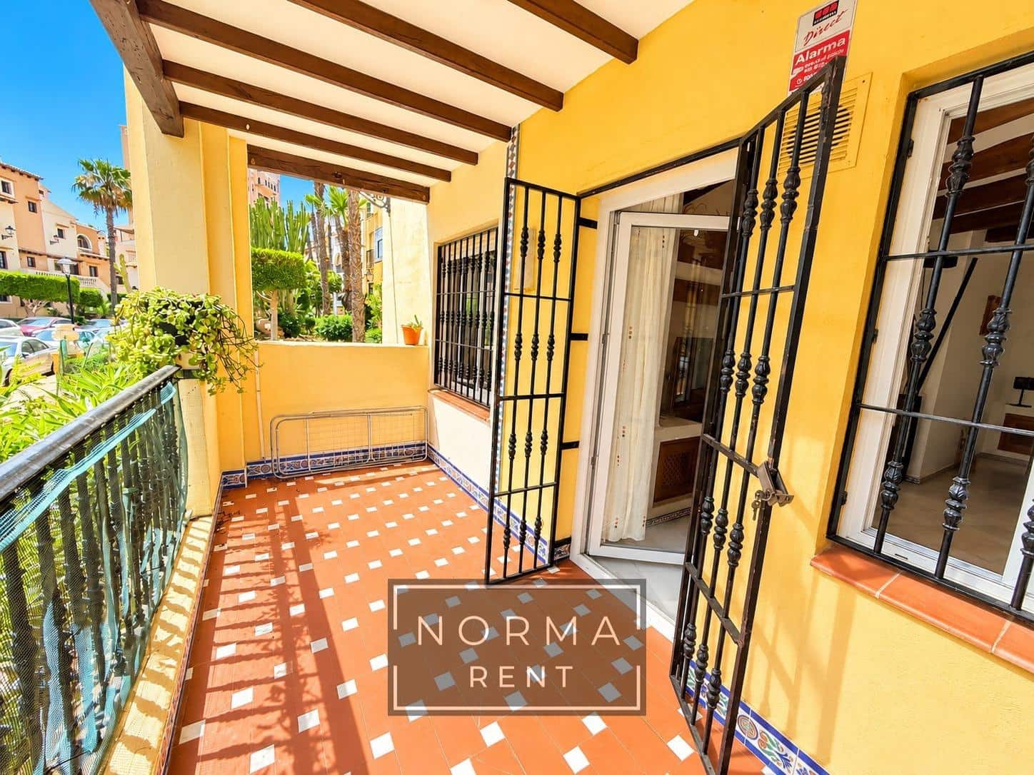 3 slaapkamer Strandappartement te huur in Aldea del Mar - € 1.400 (Ref: 10171814)