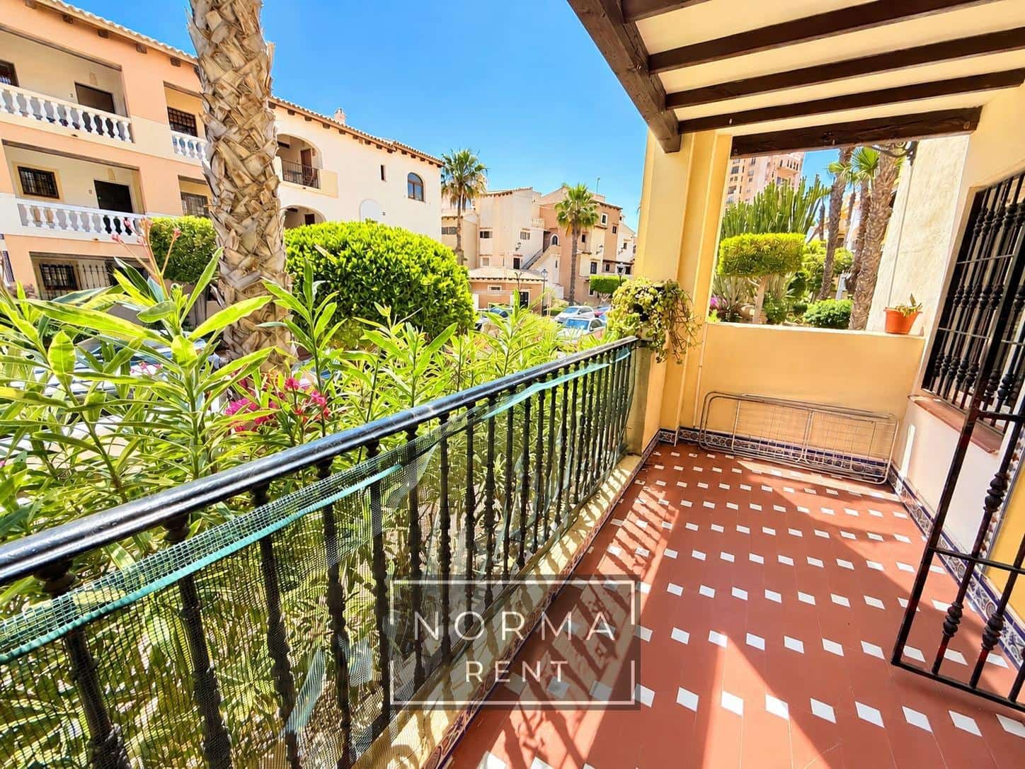 3 slaapkamer Strandappartement te huur in Aldea del Mar - € 1.400 (Ref: 10171814)