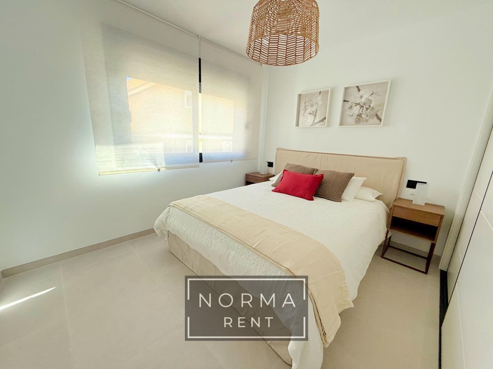 Chalet de 3 habitaciones en Monforte del Cid en alquiler con piscina garaje - 2.400 € (Ref: 10187204)