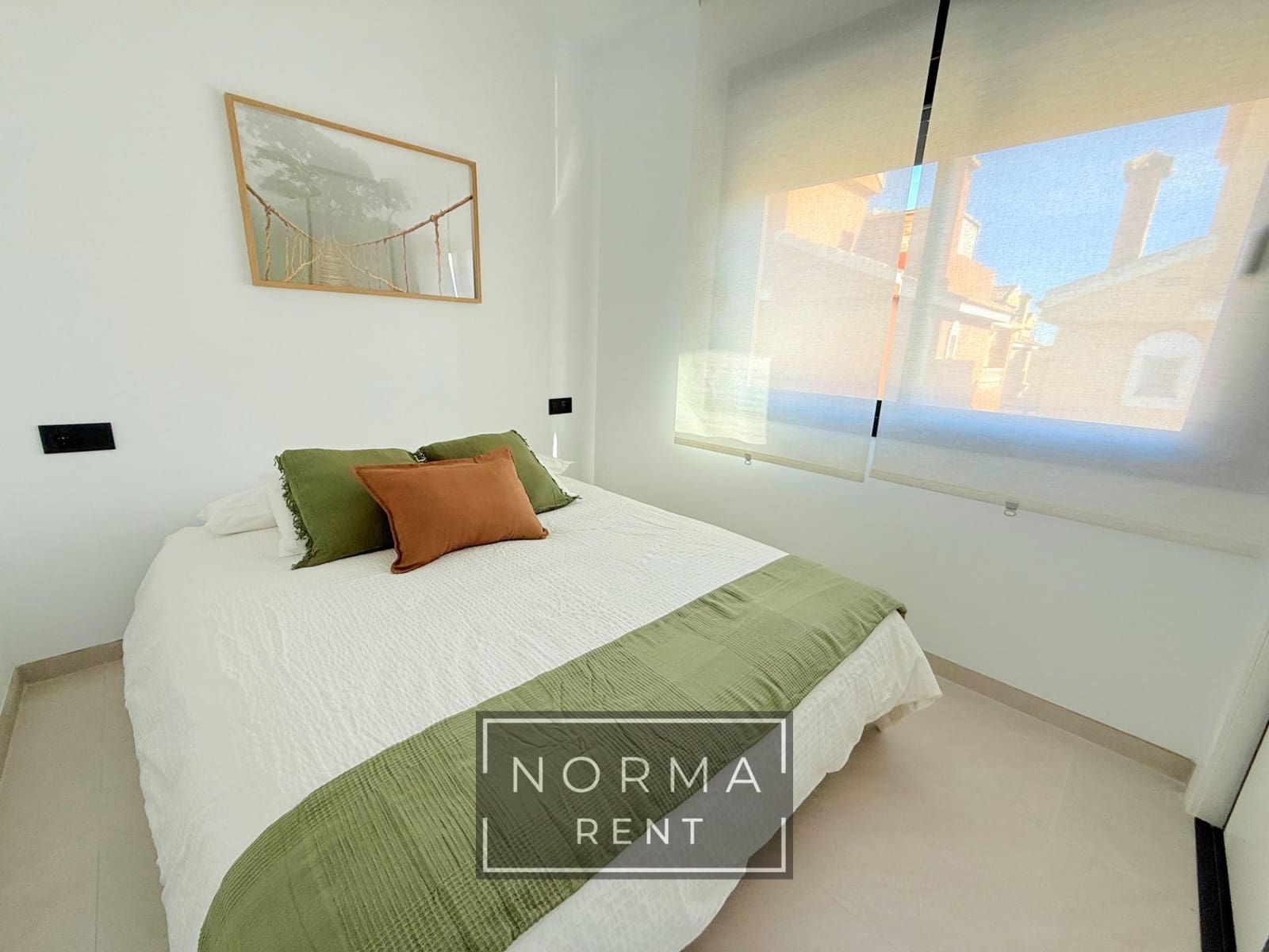 Chalet de 3 habitaciones en Monforte del Cid en alquiler con piscina garaje - 2.400 € (Ref: 10187204)