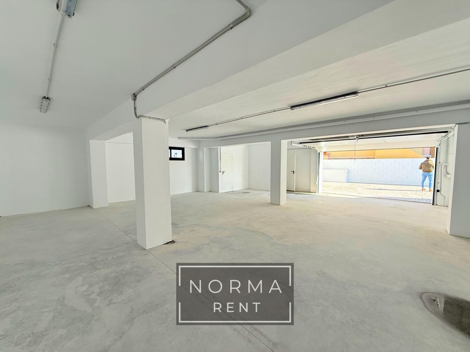 Chalet de 3 habitaciones en Monforte del Cid en alquiler con piscina garaje - 2.400 € (Ref: 10187204)