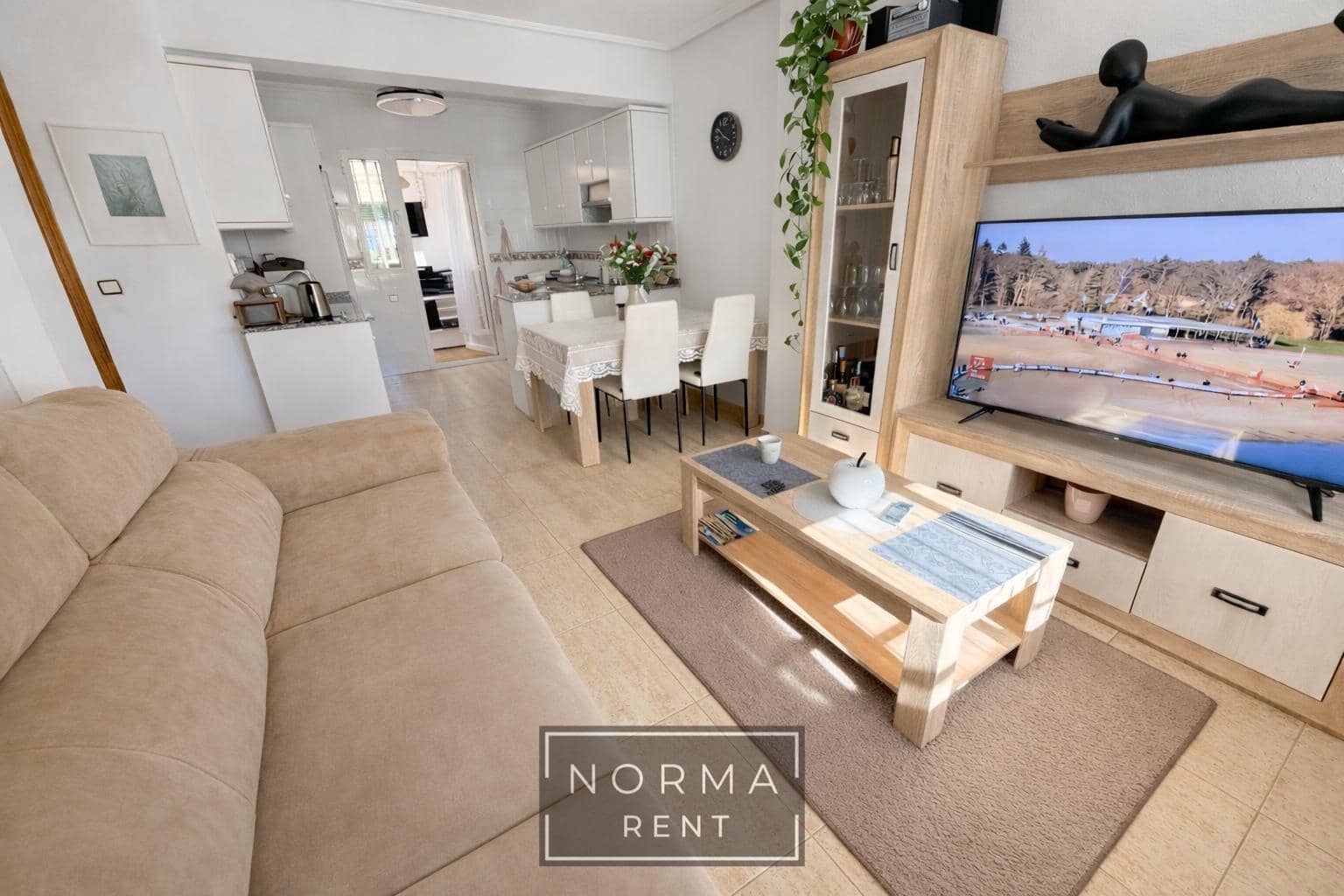 3 quarto Bungalow para arrendar em Cabo Roig com piscina - 1 200 € (Ref: 10187205)