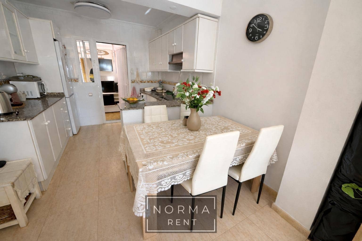 3 quarto Bungalow para arrendar em Cabo Roig com piscina - 1 200 € (Ref: 10187205)