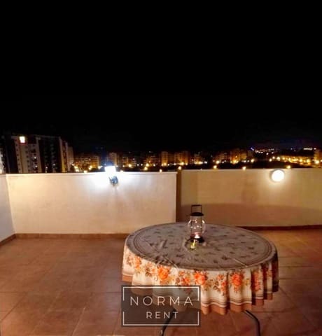 1 makuuhuone Kattohuoneisto vuokrattavana paikassa Punta Prima, Torrevieja mukana uima-altaan 
autotalli - 600 € (Ref: 9347414)