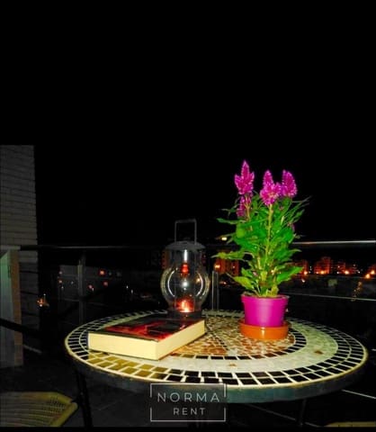 1 makuuhuone Kattohuoneisto vuokrattavana paikassa Punta Prima, Torrevieja mukana uima-altaan 
autotalli - 600 € (Ref: 9347414)