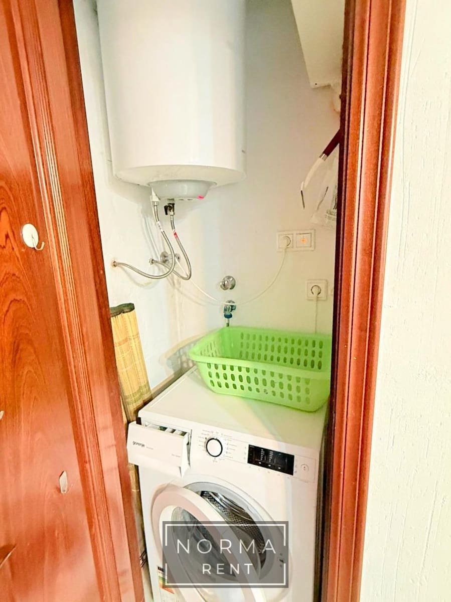 2 soveværelse Lejlighed til leje i Torrevieja - € 800 (Ref: 9362680)