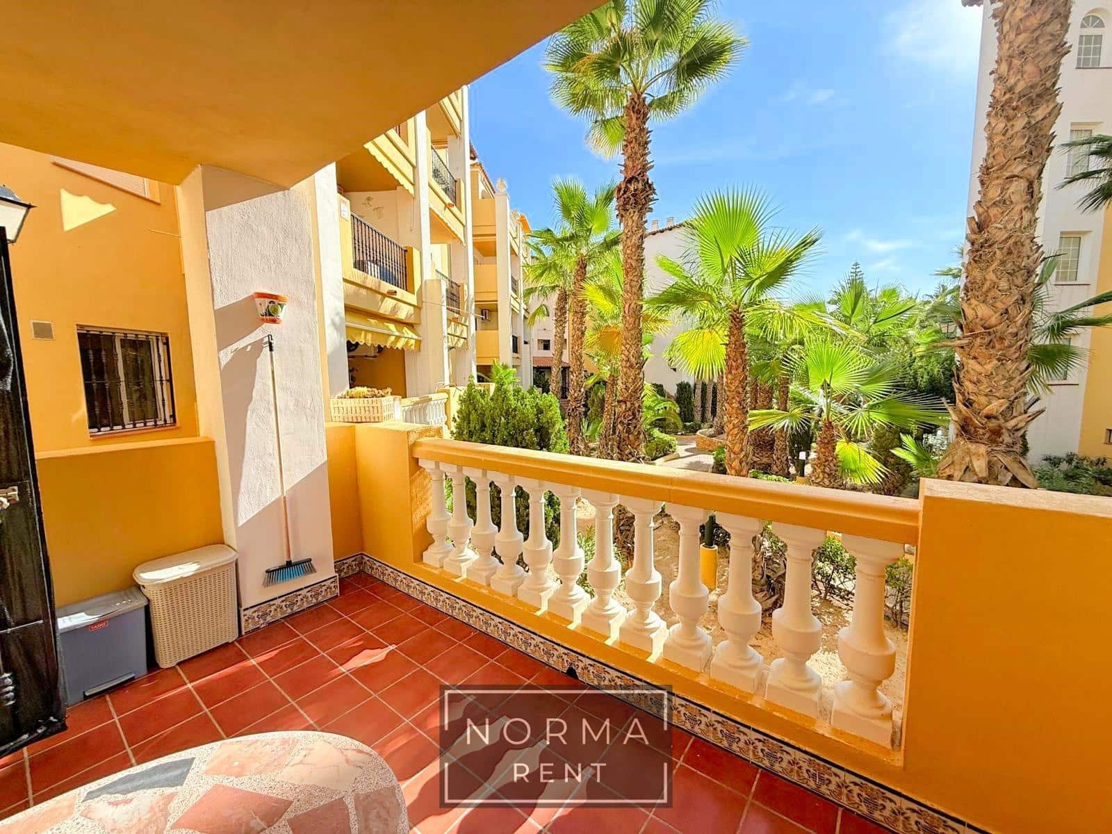 2 soveværelse Lejlighed til leje i Torrevieja - € 800 (Ref: 9362680)