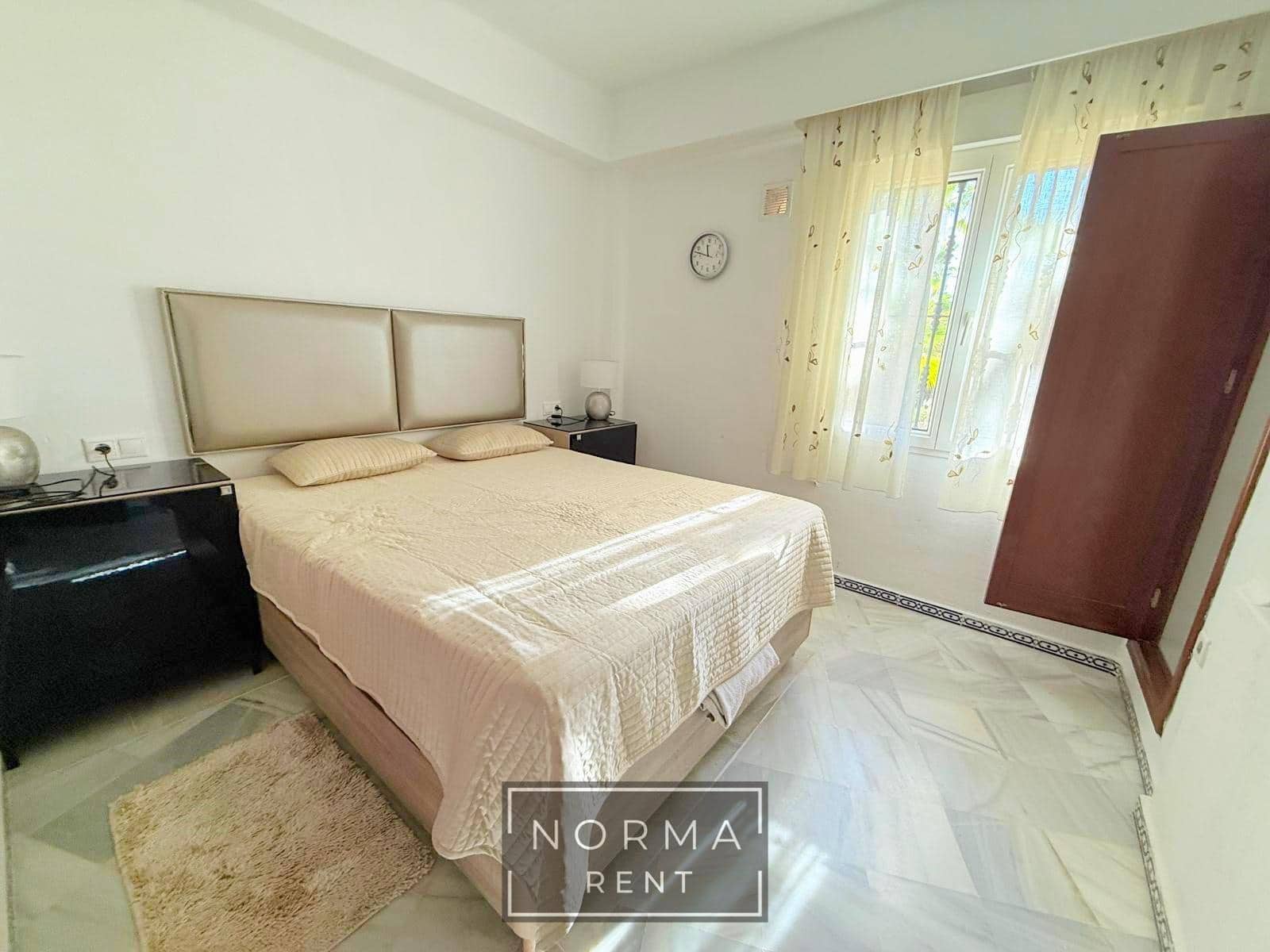 2 soveværelse Lejlighed til leje i Torrevieja - € 800 (Ref: 9362680)