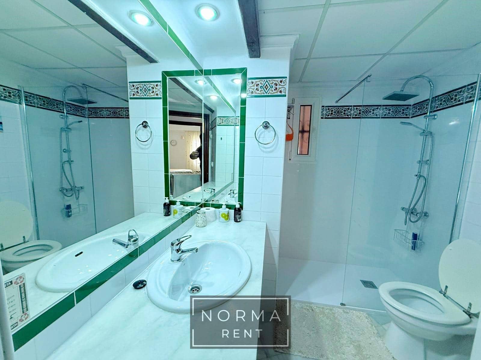 2 soveværelse Lejlighed til leje i Torrevieja - € 800 (Ref: 9362680)