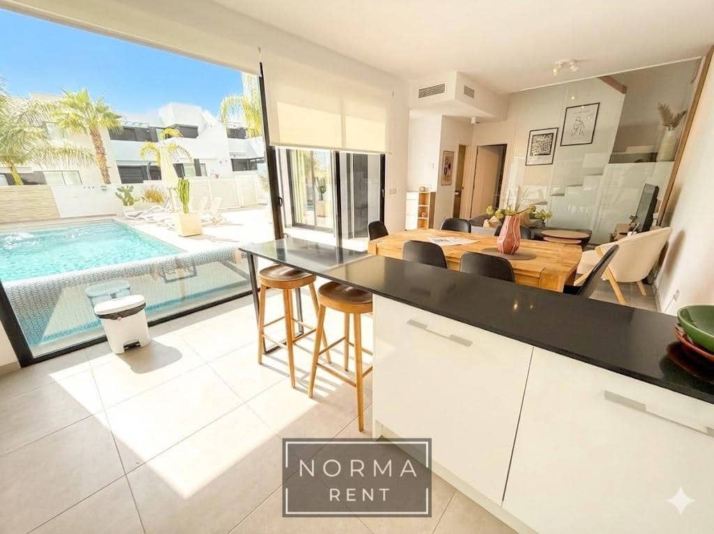 3 makuuhuone Huvila vuokrattavana paikassa Guardamar del Segura mukana uima-altaan - 2 500 € (Ref: 9441394)